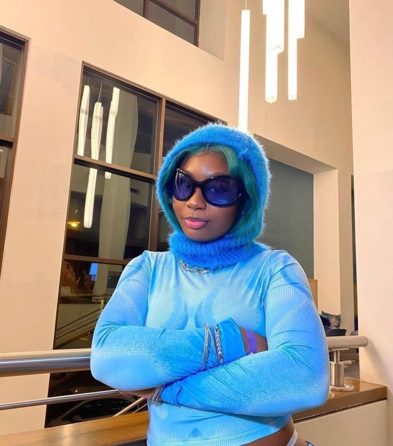 Carsbyvictor Sunglasses Oversized Oval Fashion Sunglasses for Women Men Wrap Around Classic Oval Black Sun Glasses Ladies Shades